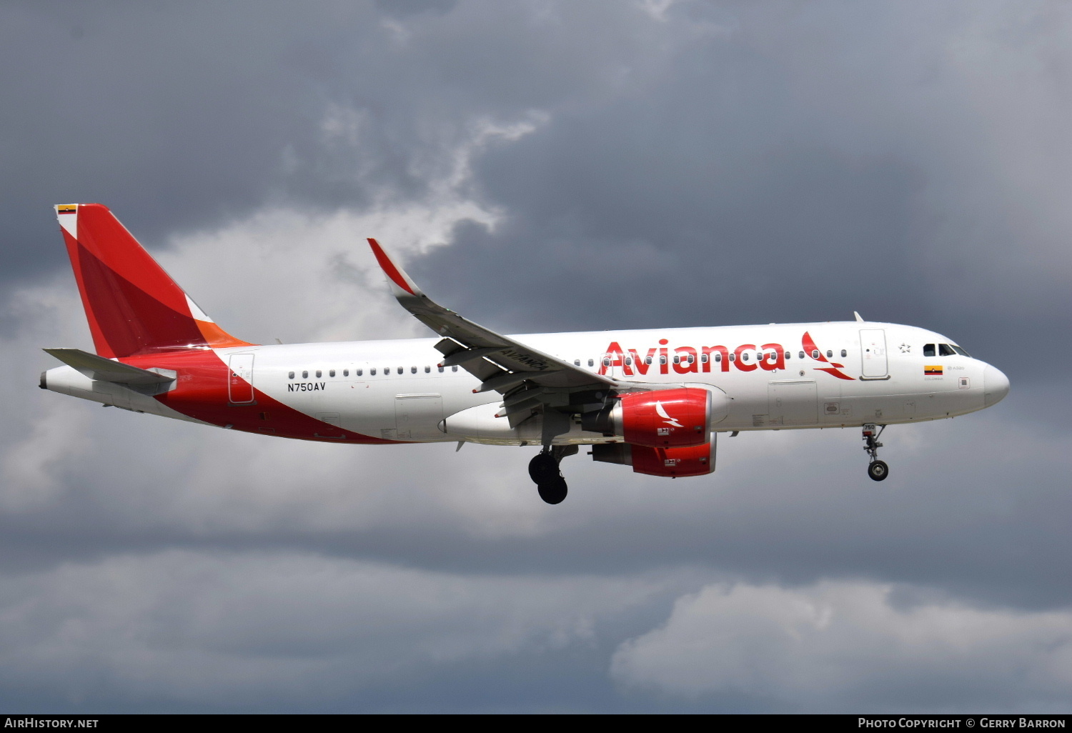 Aircraft Photo of N750AV | Airbus A320-214 | Avianca | AirHistory.net #336911