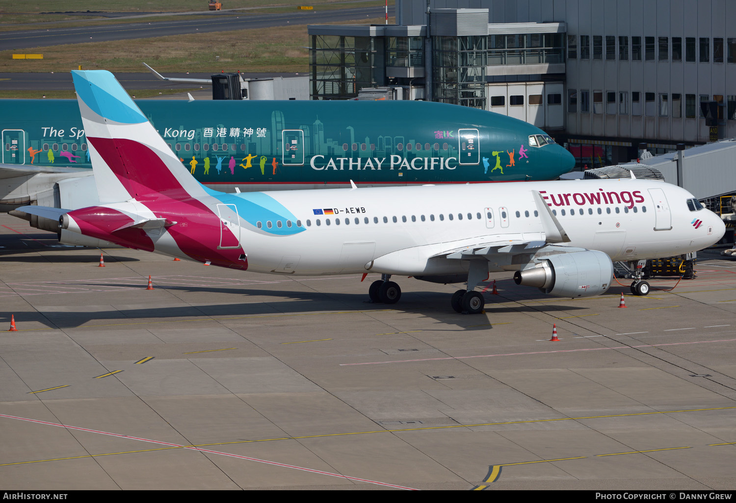 Aircraft Photo of D-AEWB | Airbus A320-214 | Eurowings | AirHistory.net #337078