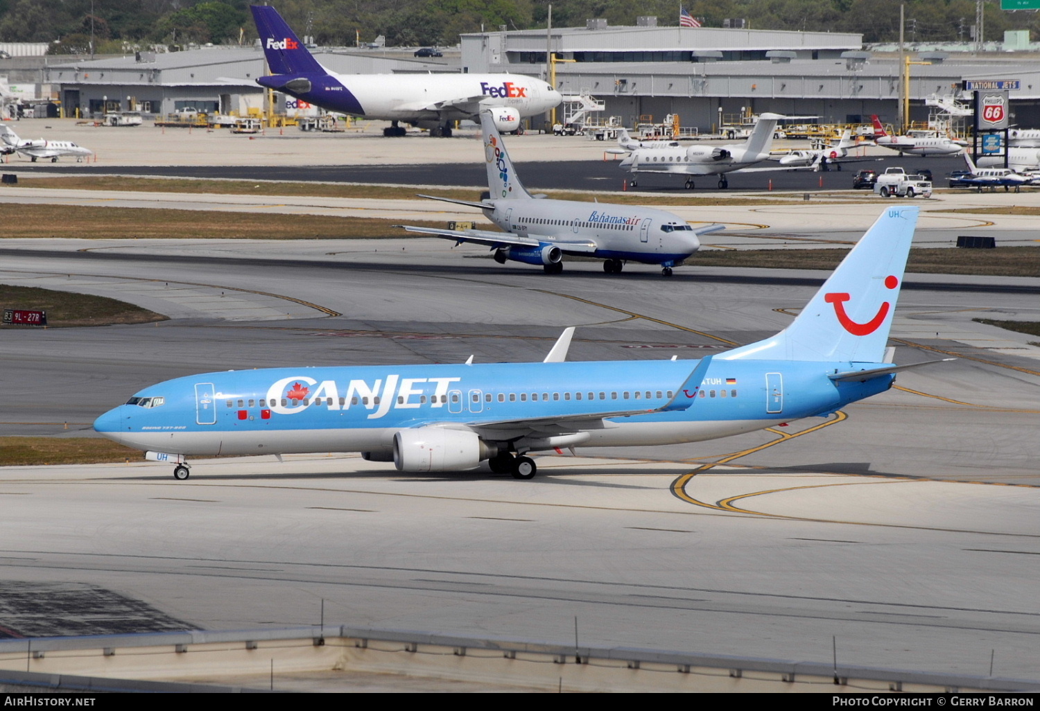 Aircraft Photo of D-ATUH | Boeing 737-8K5 | CanJet Airlines | AirHistory.net #337167