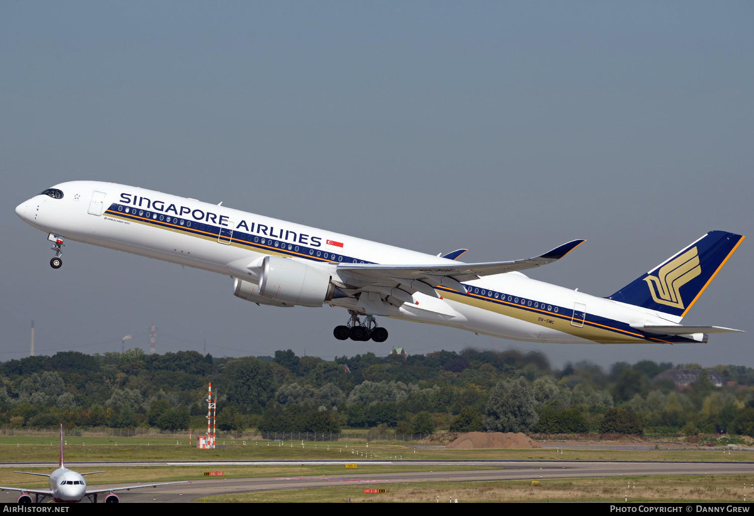 Aircraft Photo of 9V-SMC | Airbus A350-941 | Singapore Airlines | AirHistory.net #337283