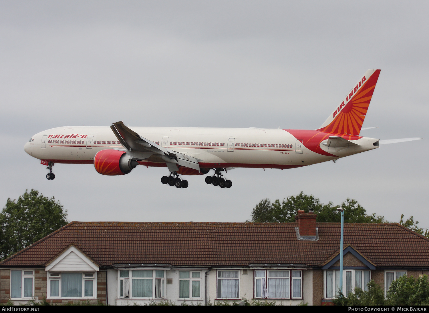 Aircraft Photo of VT-ALM | Boeing 777-337/ER | Air India | AirHistory.net #337378