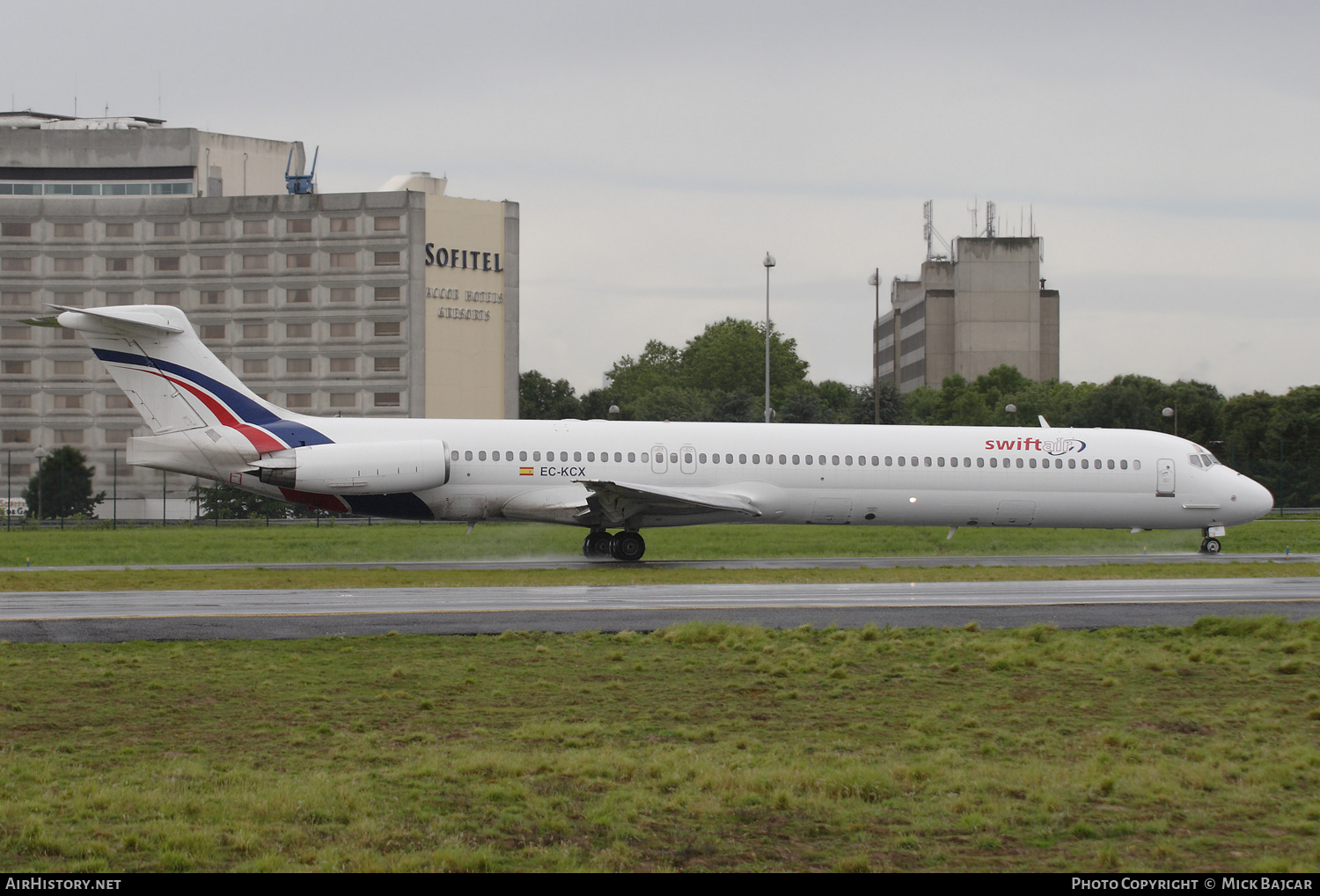 Aircraft Photo of EC-KCX | McDonnell Douglas MD-83 (DC-9-83) | Swiftair | AirHistory.net #337394