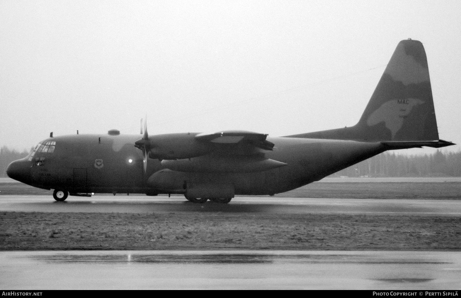 Aircraft Photo of 69-6582 / 96582 | Lockheed C-130E Hercules (L-382) | USA - Air Force | AirHistory.net #337427