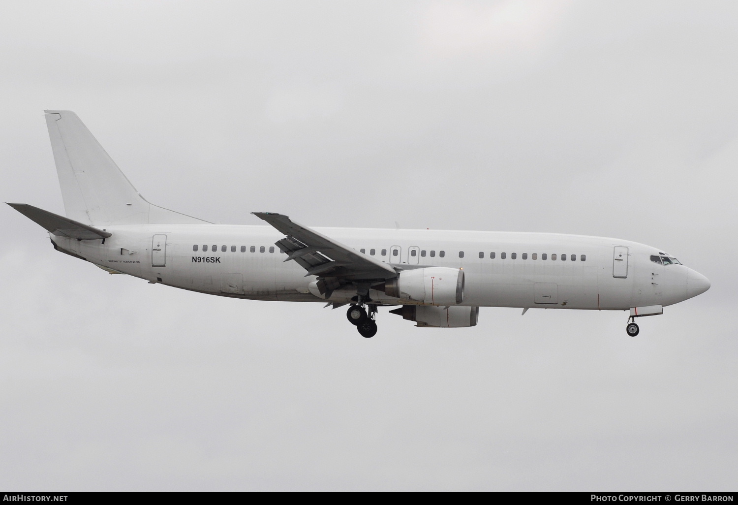 Aircraft Photo of N916SK | Boeing 737-4Q8 | Sky King | AirHistory.net #337474