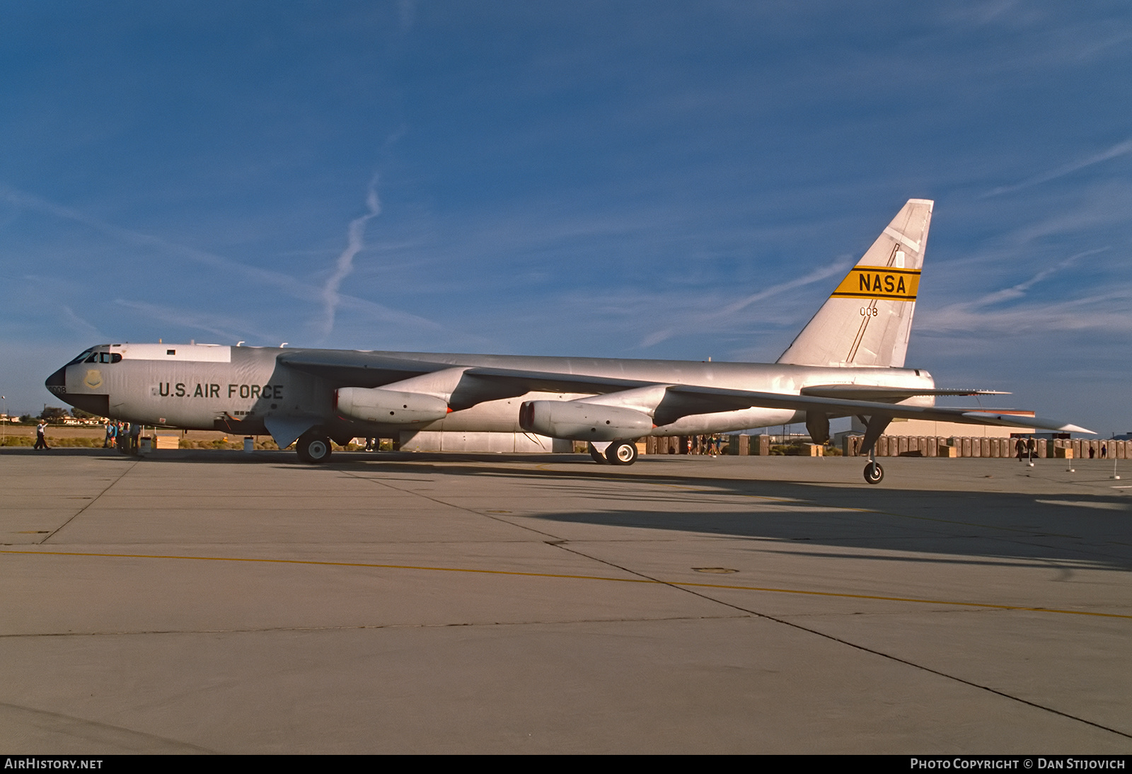 Aircraft Photo of 52-008 / NASA 008 / 008 | Boeing NB-52B Stratofortress | USA - Air Force | AirHistory.net #337495