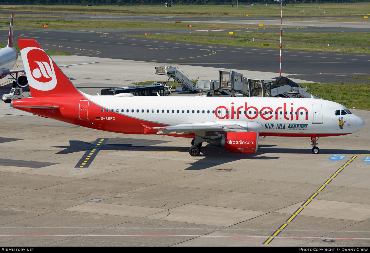 Aircraft Photo of D-ABFG | Airbus A320-214 | Air Berlin | AirHistory.net #337500