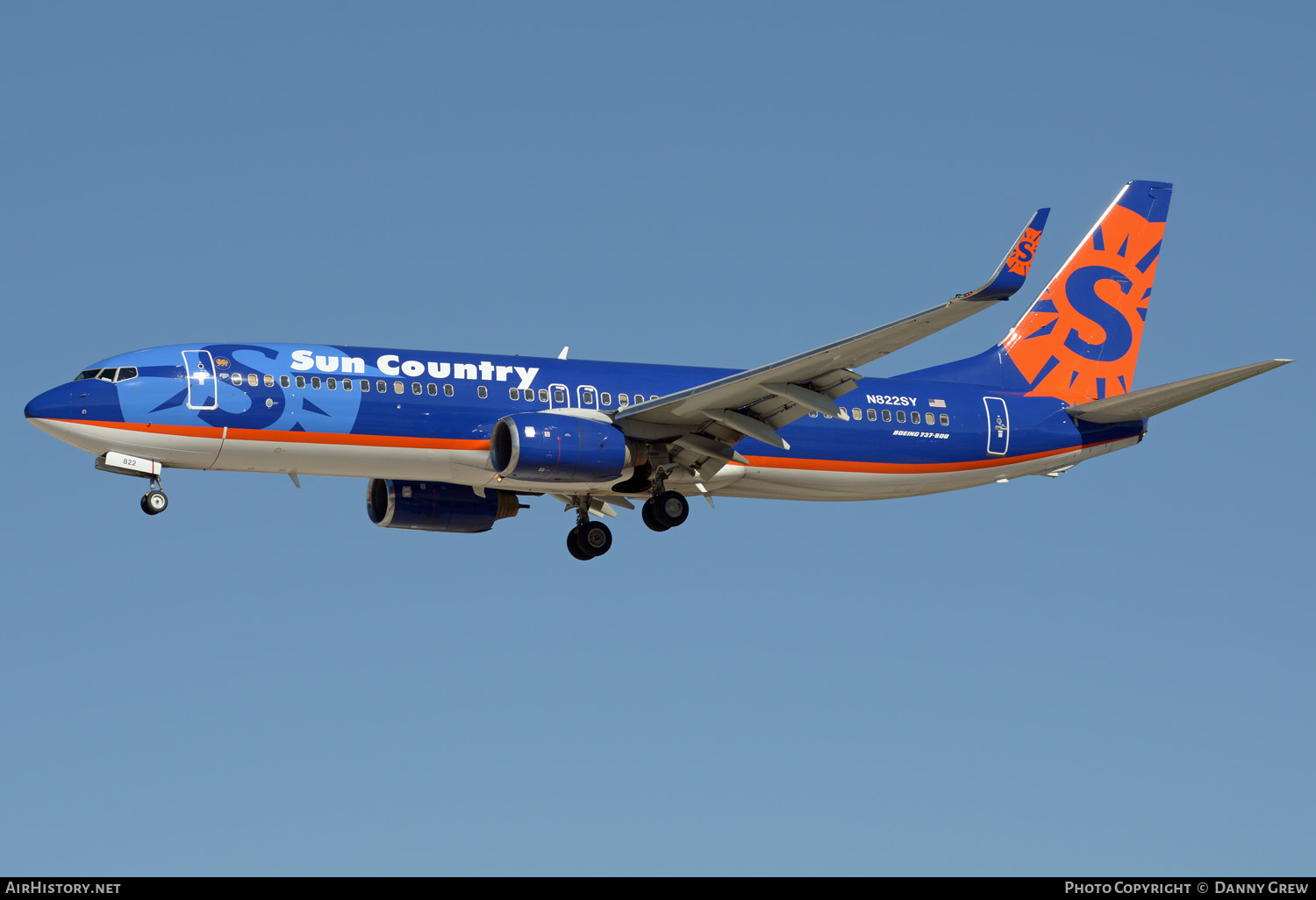 Aircraft Photo of N822SY | Boeing 737-8BK | Sun Country Airlines | AirHistory.net #337592