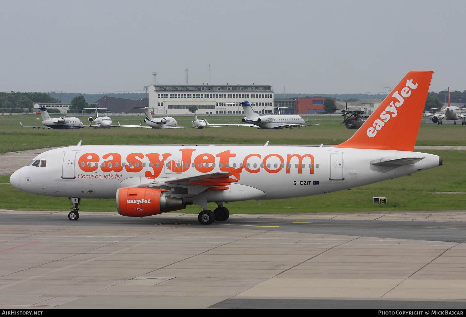 Aircraft Photo of G-EZIT | Airbus A319-111 | EasyJet | AirHistory.net #337656