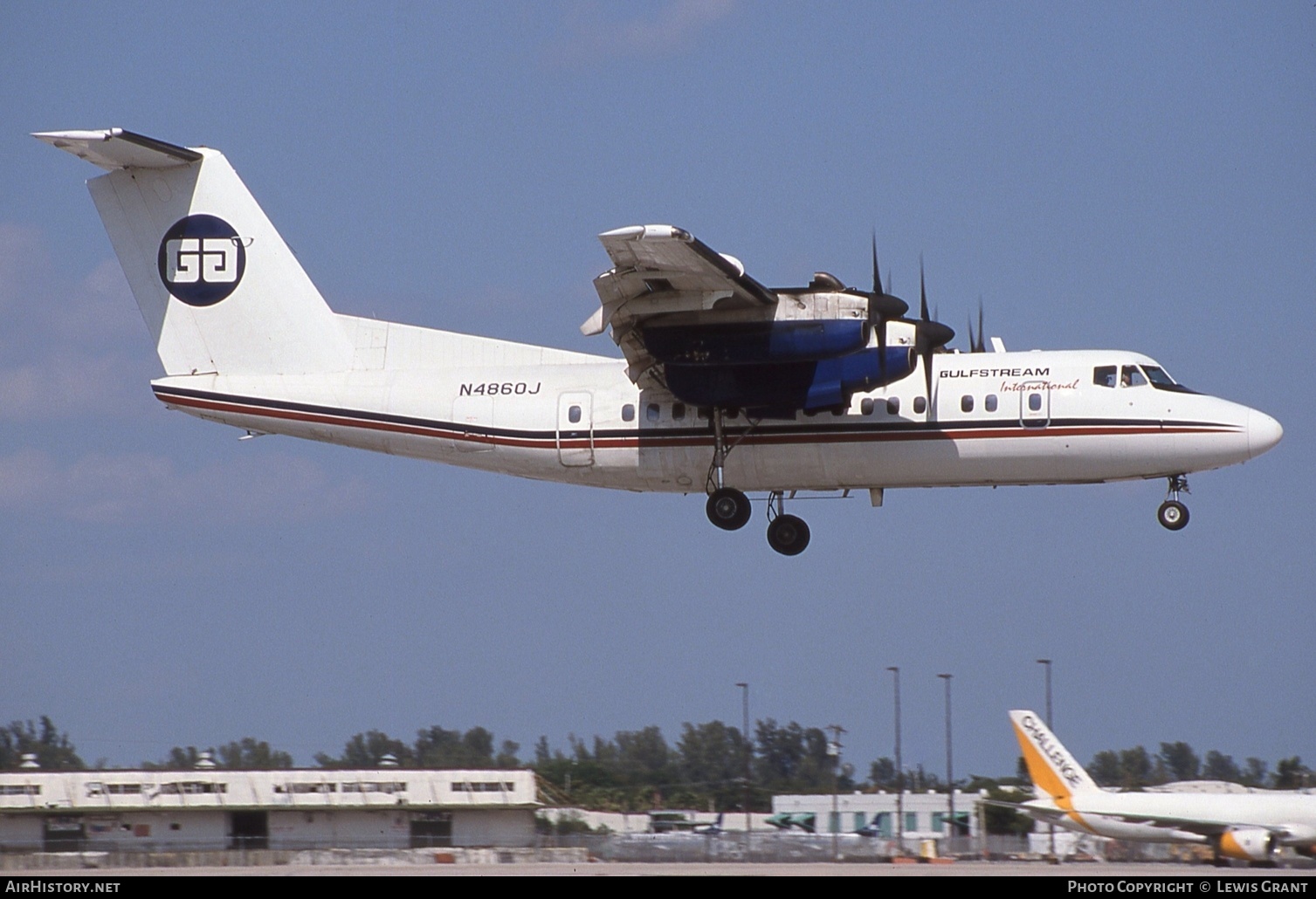 Aircraft Photo of N4860J | De Havilland Canada DHC-7-102 Dash 7 | Gulfstream International Airlines | AirHistory.net #337713