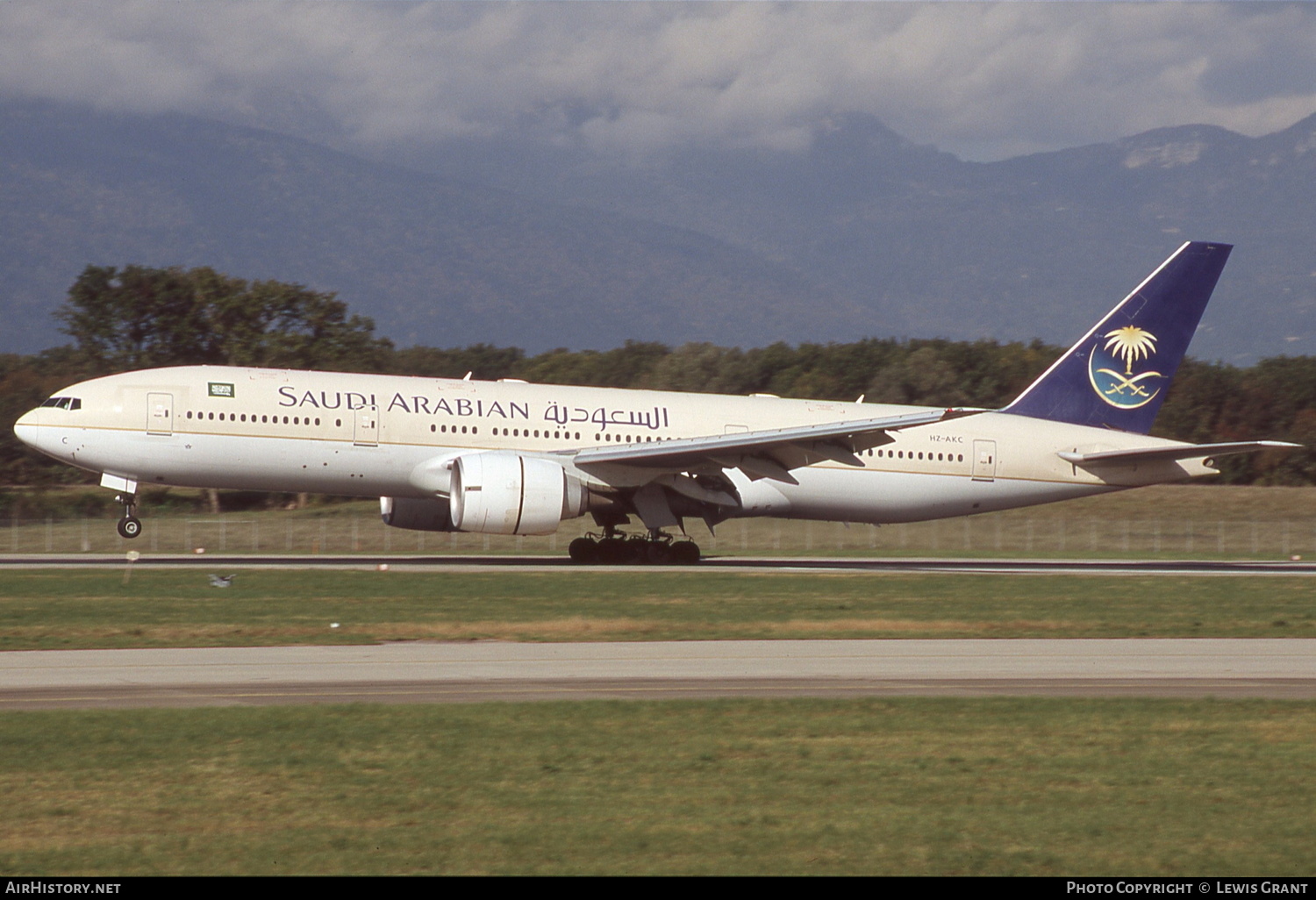 Aircraft Photo of HZ-AKC | Boeing 777-268/ER | Saudi Arabian Airlines | AirHistory.net #337717