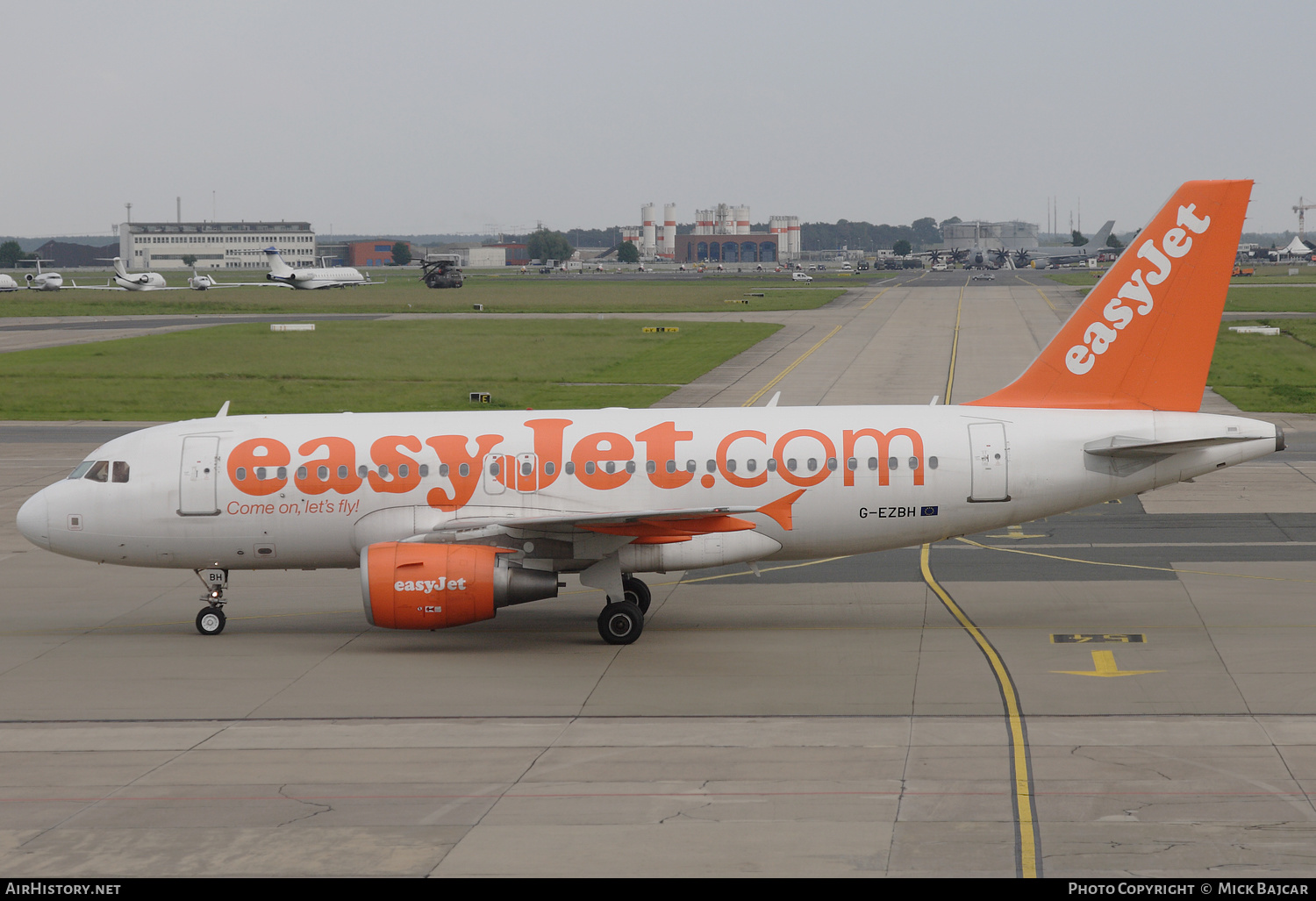 Aircraft Photo of G-EZBH | Airbus A319-111 | EasyJet | AirHistory.net #337815