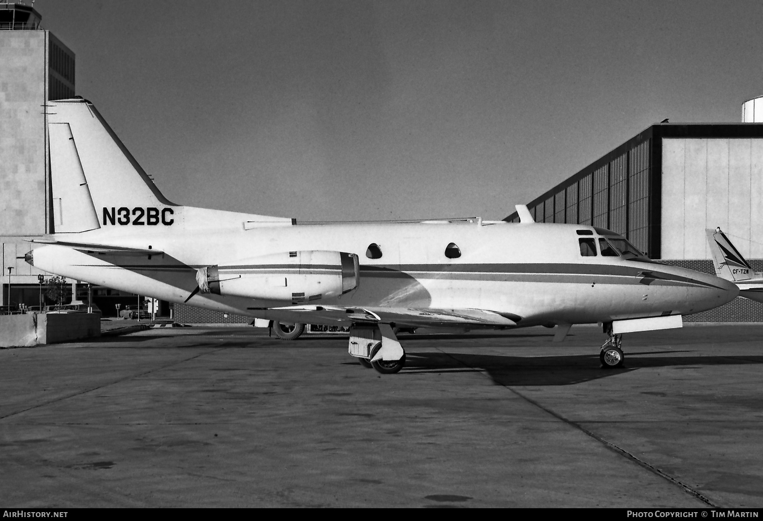 Aircraft Photo of N32BC | North American NA-282 Sabreliner 40 | AirHistory.net #338040