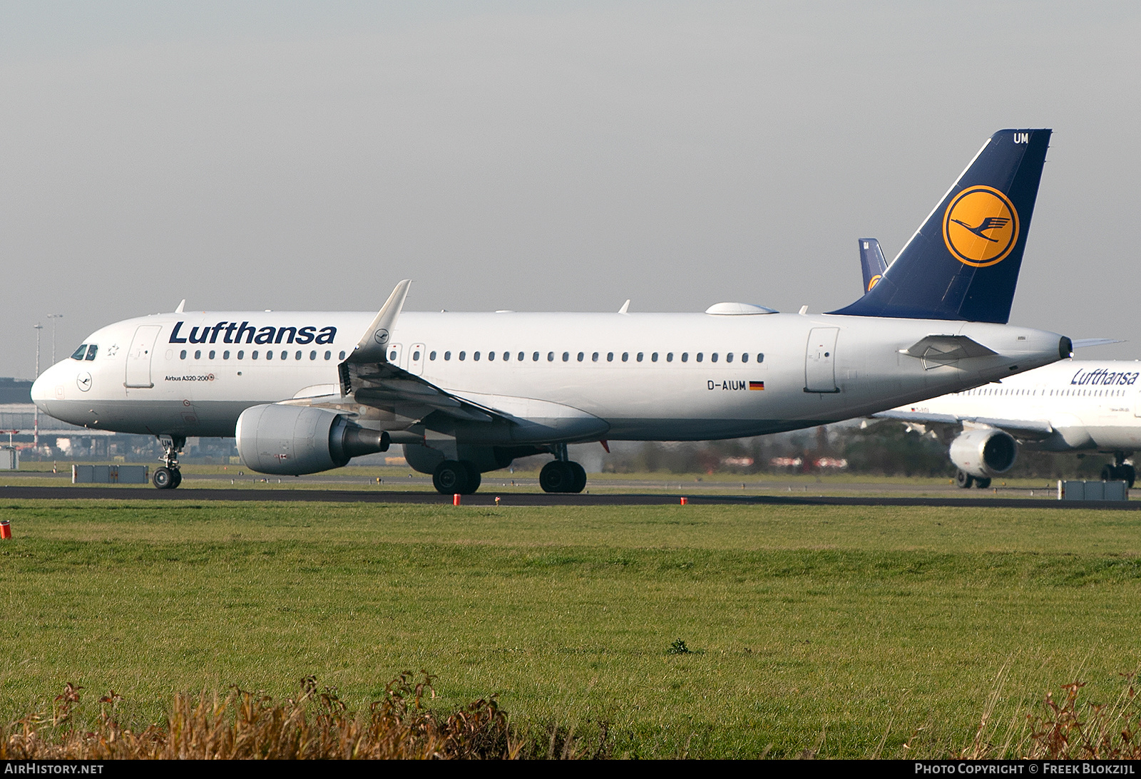 Aircraft Photo of D-AIUM | Airbus A320-214 | Lufthansa | AirHistory.net #338086