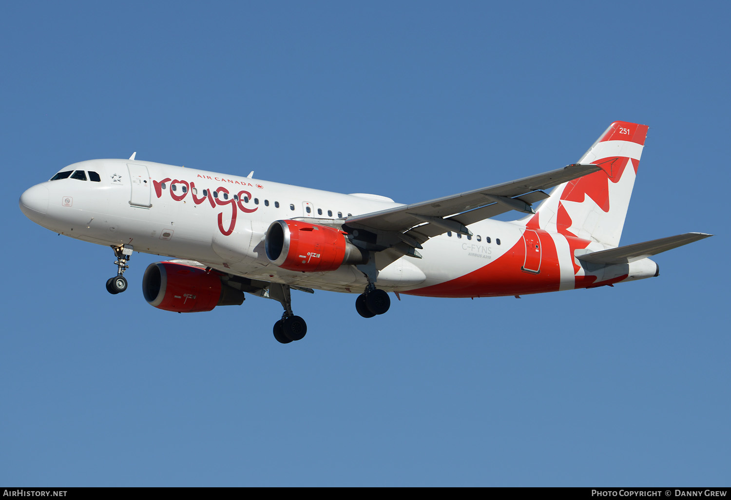 Aircraft Photo of C-FYNS | Airbus A319-114 | Air Canada Rouge | AirHistory.net #338113