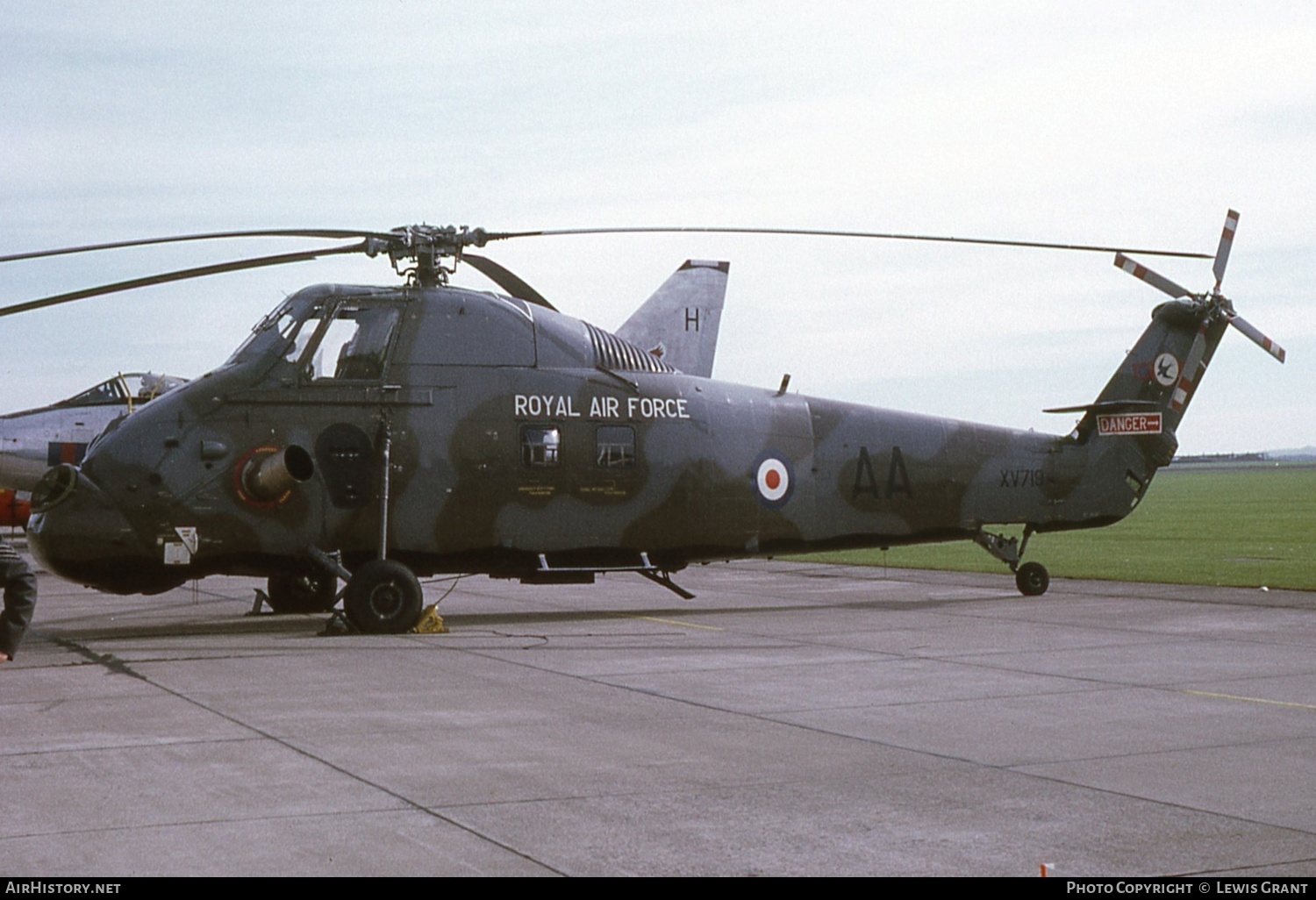 Aircraft Photo of XV719 | Westland WS-58 Wessex HC.2 | UK - Air Force | AirHistory.net #338216