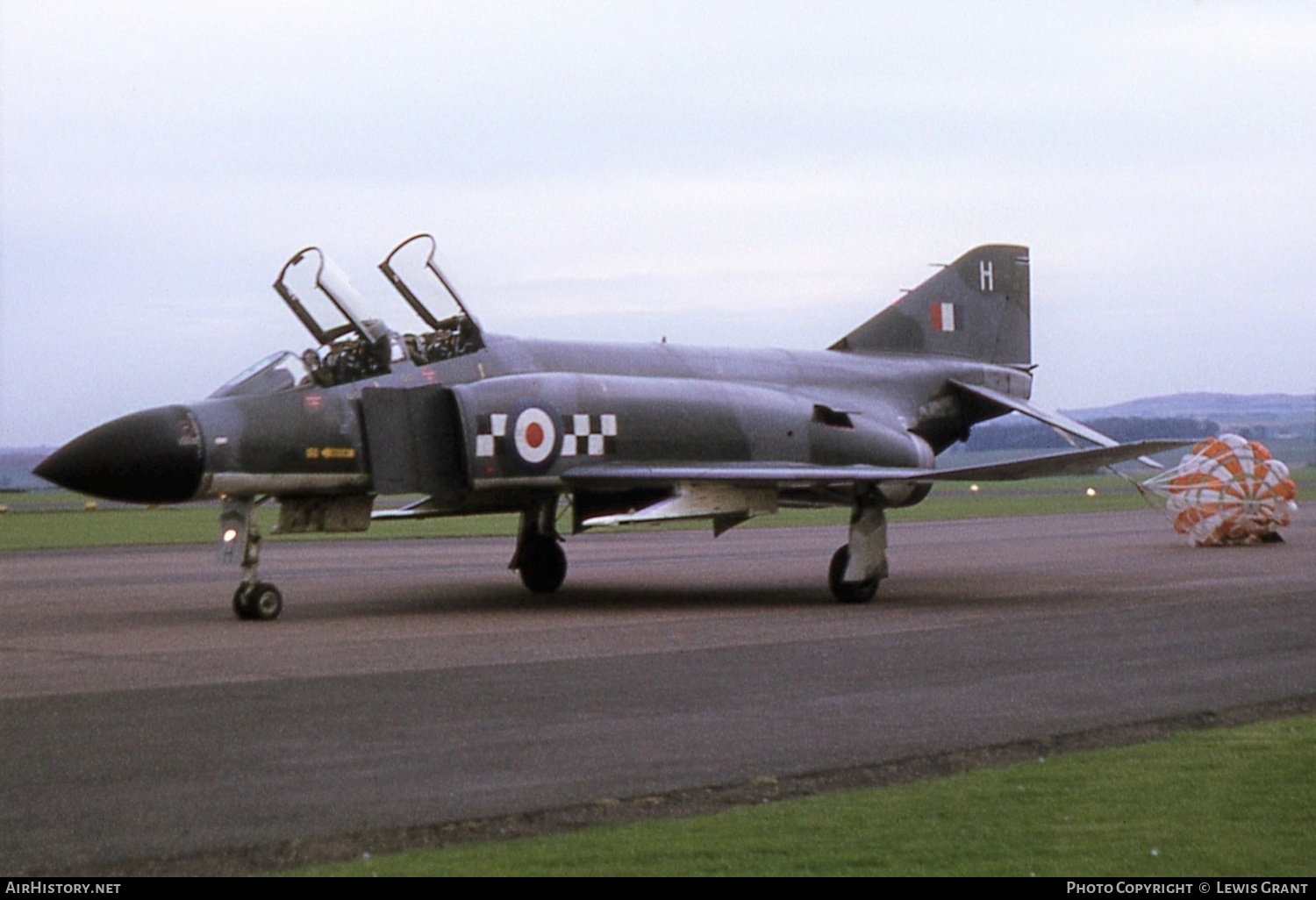 Aircraft Photo of XV585 | McDonnell Douglas F-4K Phantom FG1 | UK - Air Force | AirHistory.net #338218