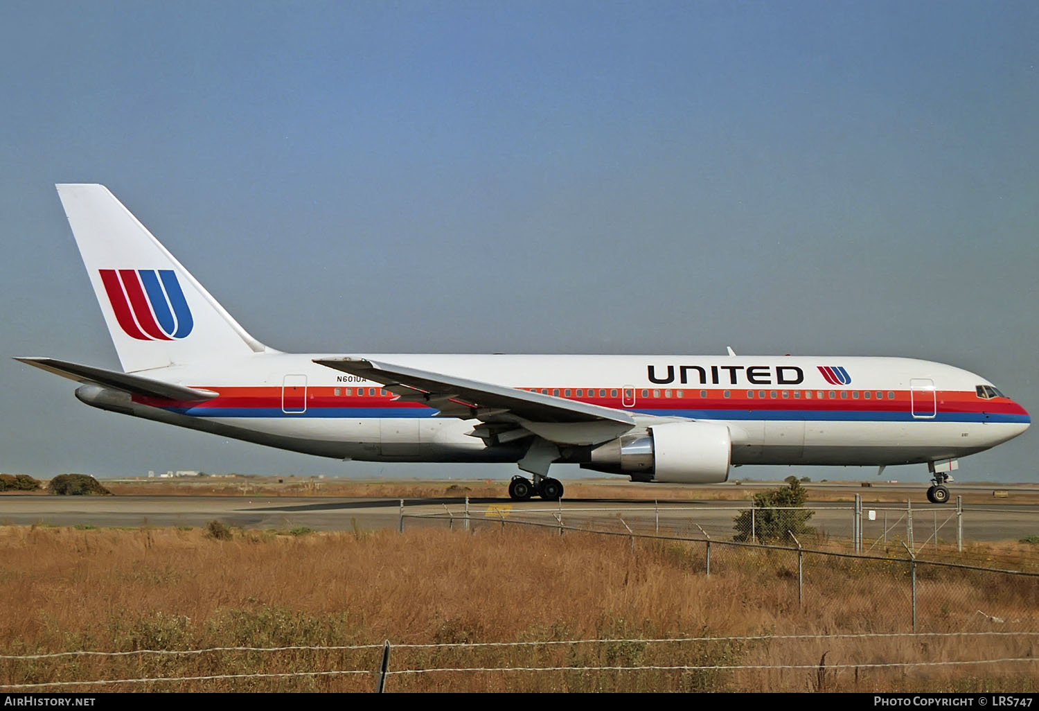 Aircraft Photo of N601UA | Boeing 767-222 | United Airlines | AirHistory.net #338287