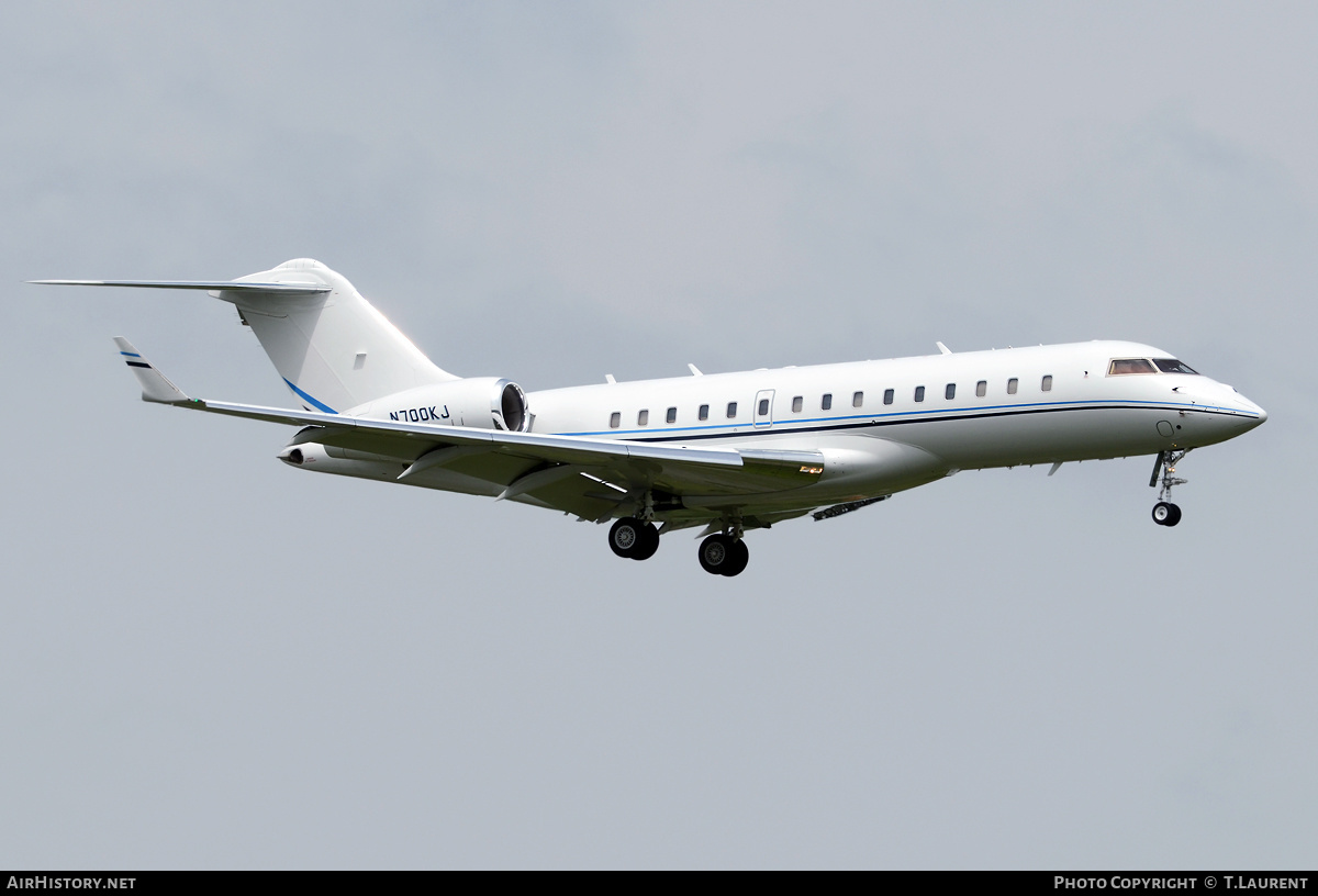 Aircraft Photo of N700KJ | Bombardier Global Express XRS (BD-700-1A10) | AirHistory.net #338373