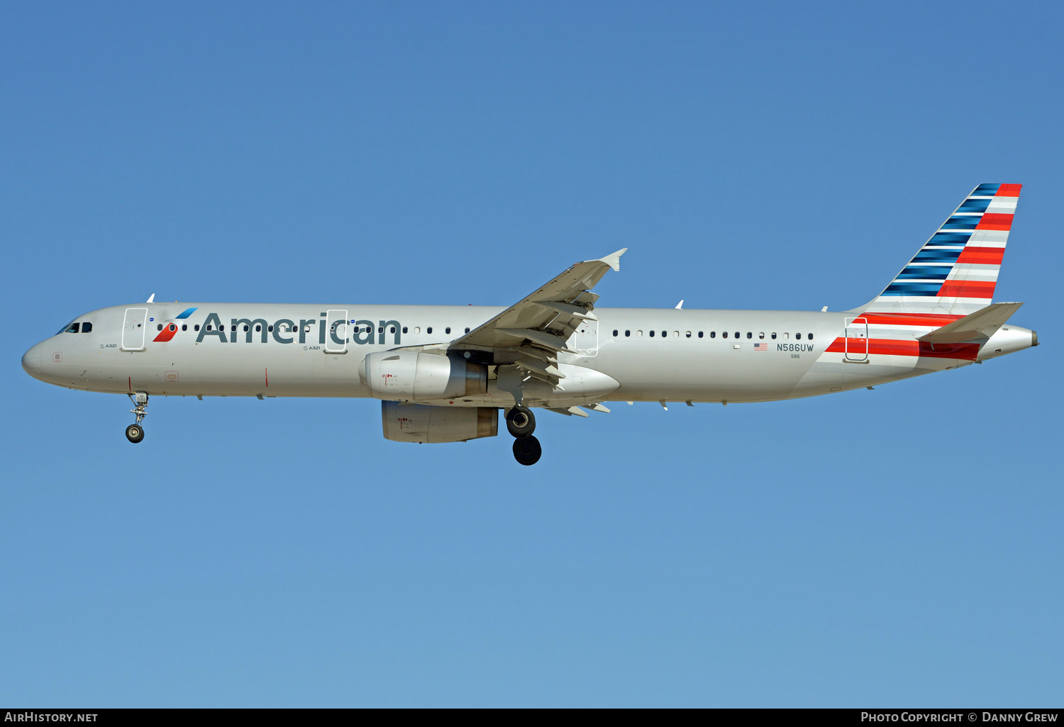Aircraft Photo of N586UW | Airbus A321-231 | American Airlines | AirHistory.net #338409