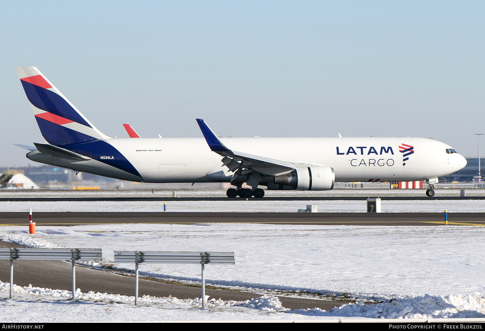 Aircraft Photo of N534LA | Boeing 767-316F/ER | LATAM Cargo | AirHistory.net #338462