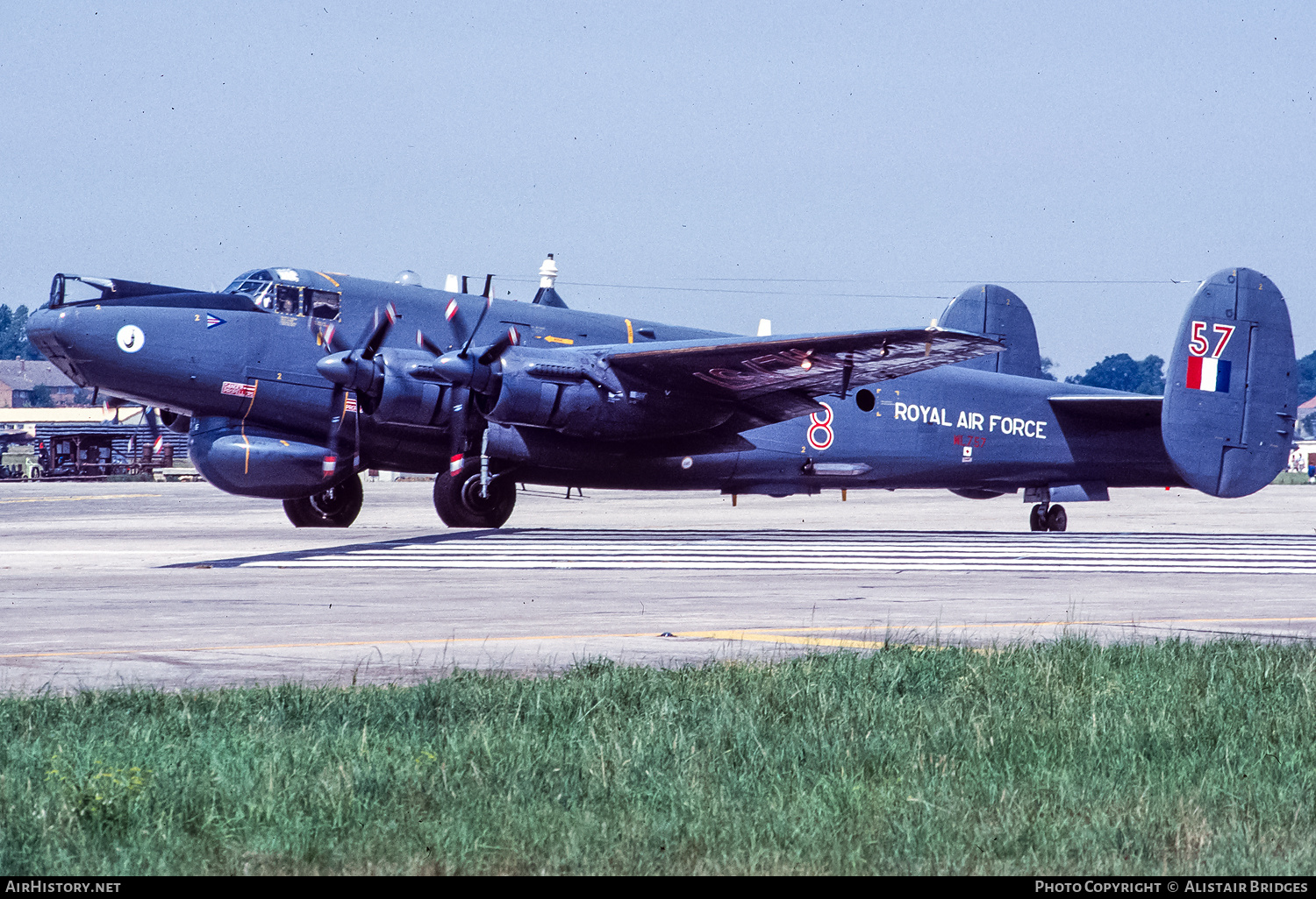 Aircraft Photo of WL757 | Avro 696 Shackleton AEW2 | UK - Air Force | AirHistory.net #338498