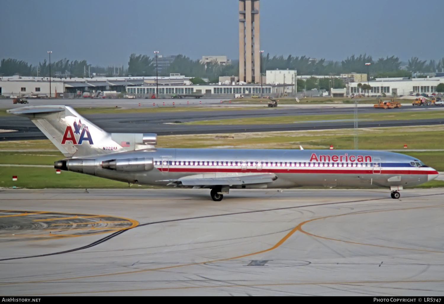 Aircraft Photo of N726AA | Boeing 727-227/Adv | American Airlines | AirHistory.net #338571