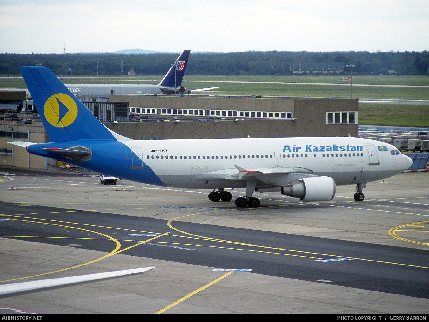 Aircraft Photo of UN-A3102 | Airbus A310-322 | Air Kazakstan | AirHistory.net #338621