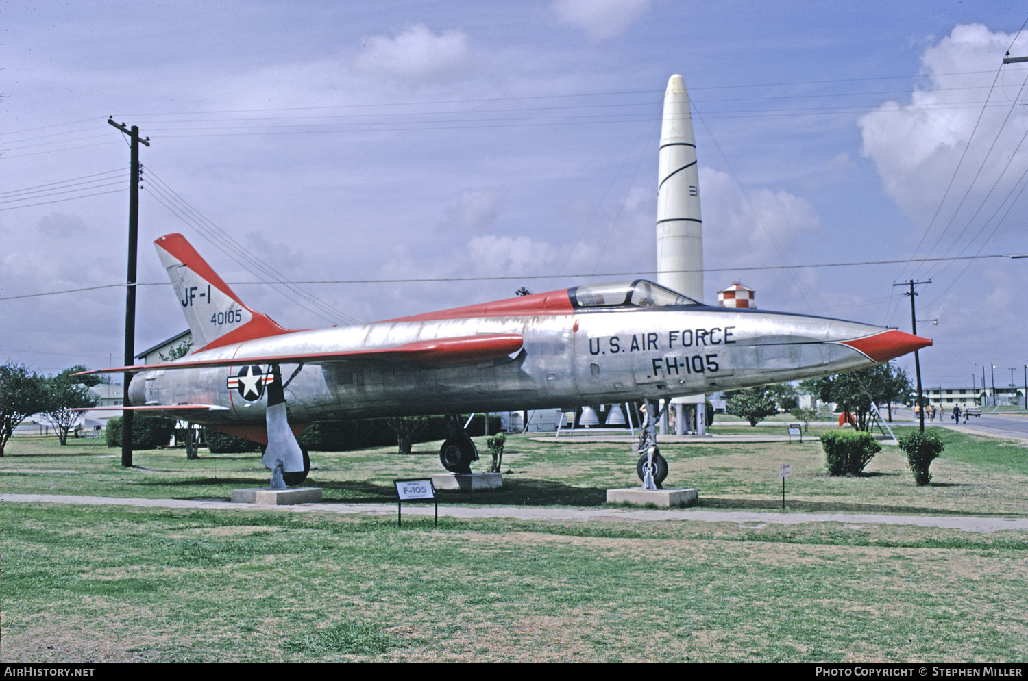 Aircraft Photo of 54-105 / 40105 | Republic JF-105B Thunderchief | USA - Air Force | AirHistory.net #338624