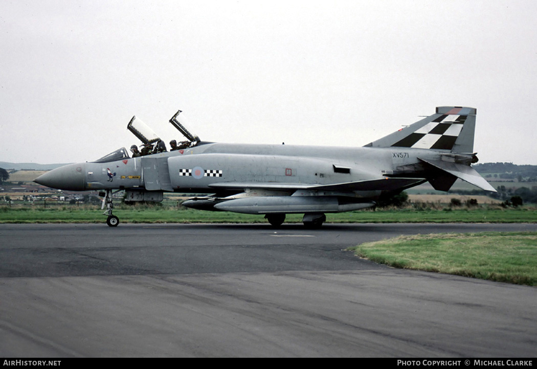 Aircraft Photo of XV571 | McDonnell Douglas F-4K Phantom FG1 | UK - Air Force | AirHistory.net #338625