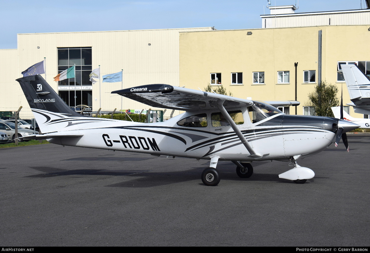 Aircraft Photo of G-RDDM | Cessna 182T Skylane | AirHistory.net #338653