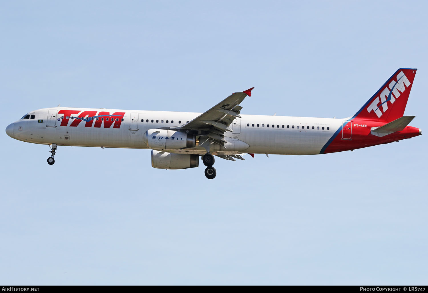 Aircraft Photo of PT-MXI | Airbus A321-231 | TAM Linhas Aéreas | AirHistory.net #338713