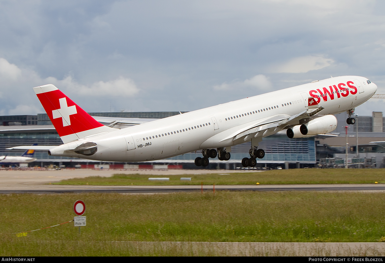 Aircraft Photo of HB-JMJ | Airbus A340-313 | Swiss International Air Lines | AirHistory.net #338748