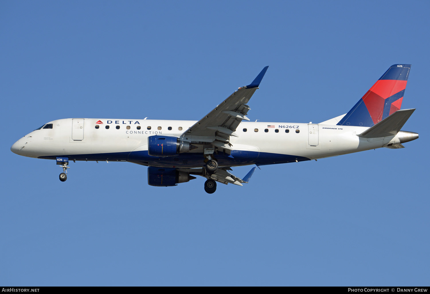 Aircraft Photo of N626CZ | Embraer 175LR (ERJ-170-200LR) | Delta Connection | AirHistory.net #338774