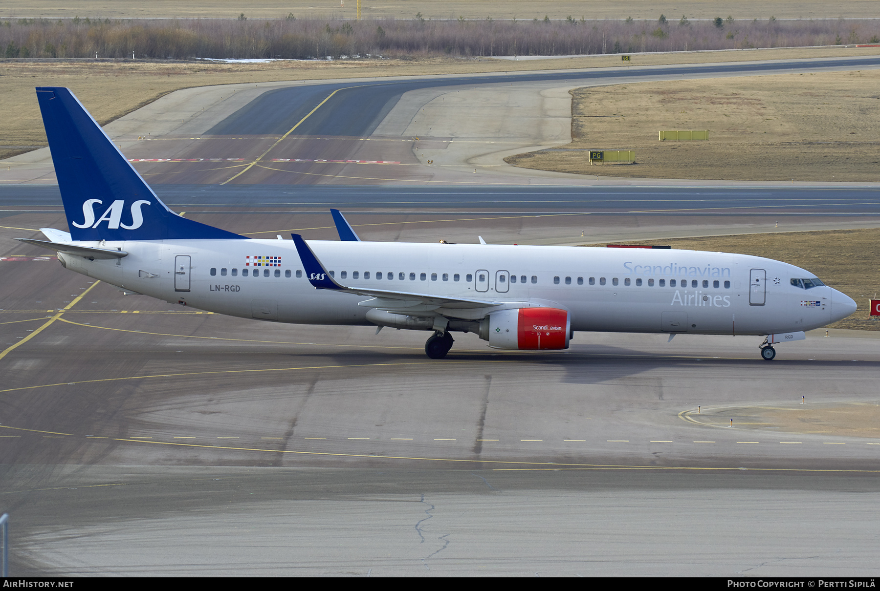 Aircraft Photo of LN-RGD | Boeing 737-86N | Scandinavian Airlines - SAS | AirHistory.net #338847