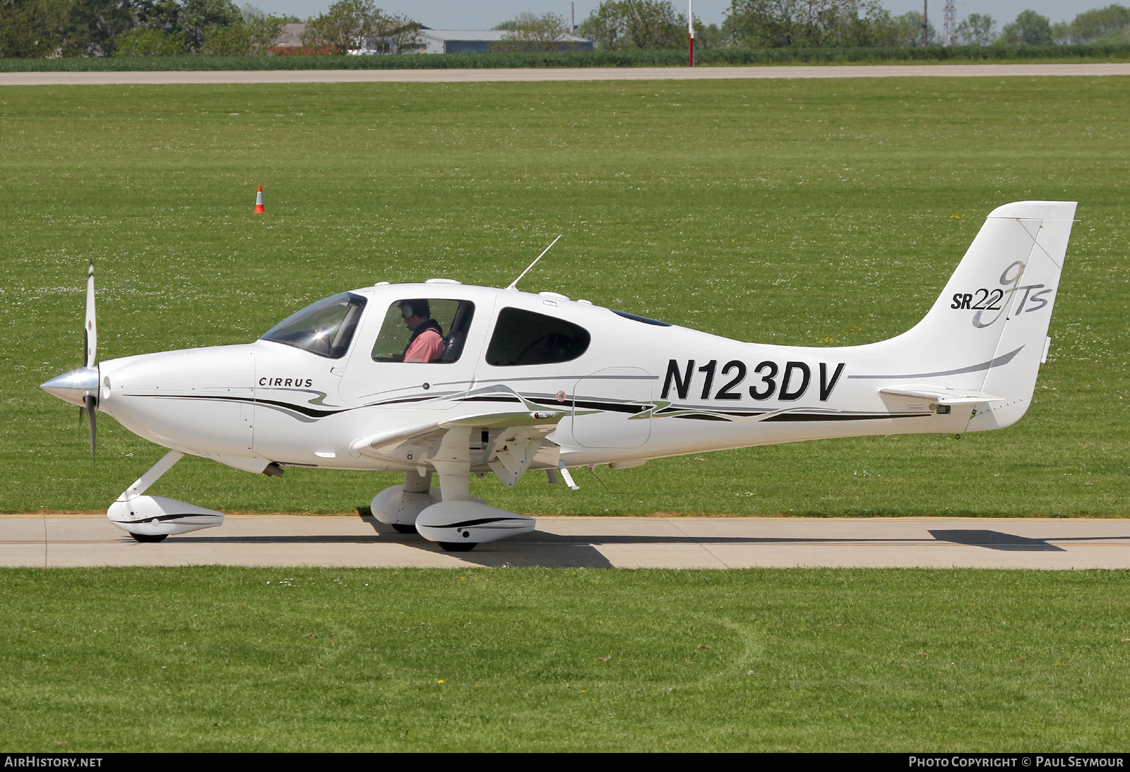 Aircraft Photo of N123DV | Cirrus SR-22 G2-GTS | AirHistory.net #338875