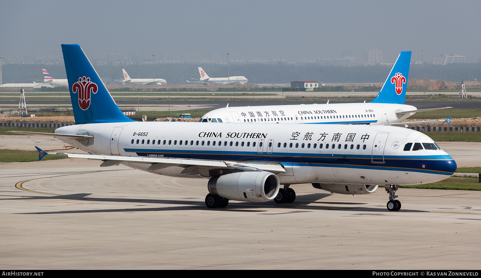 Aircraft Photo of B-6652 | Airbus A320-232 | China Southern Airlines | AirHistory.net #338893