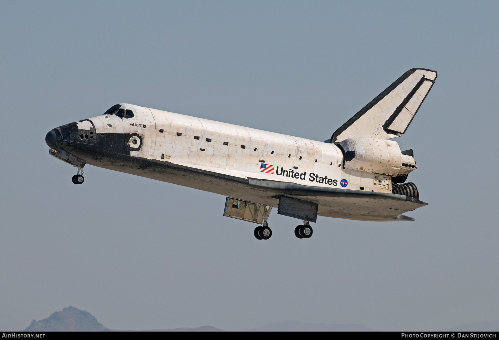 Aircraft Photo of OV-104 | Rockwell Space Shuttle | NASA - National Aeronautics and Space Administration | AirHistory.net #339133