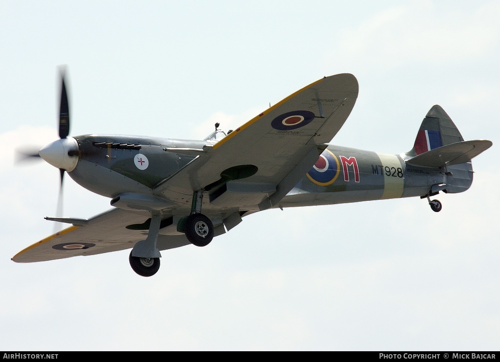 Aircraft Photo of G-BKMI / MT928 | Supermarine 359 Spitfire HF8C | UK - Air Force | AirHistory.net #339147