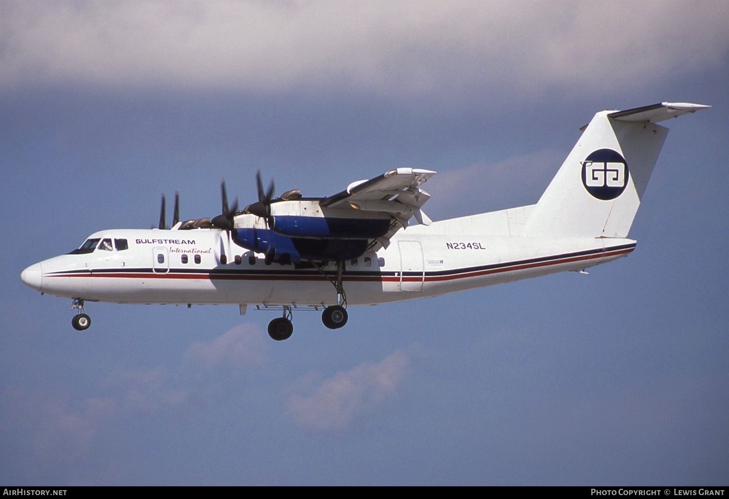 Aircraft Photo of N234SL | De Havilland Canada DHC-7-102 Dash 7 | Gulfstream International Airlines | AirHistory.net #339149