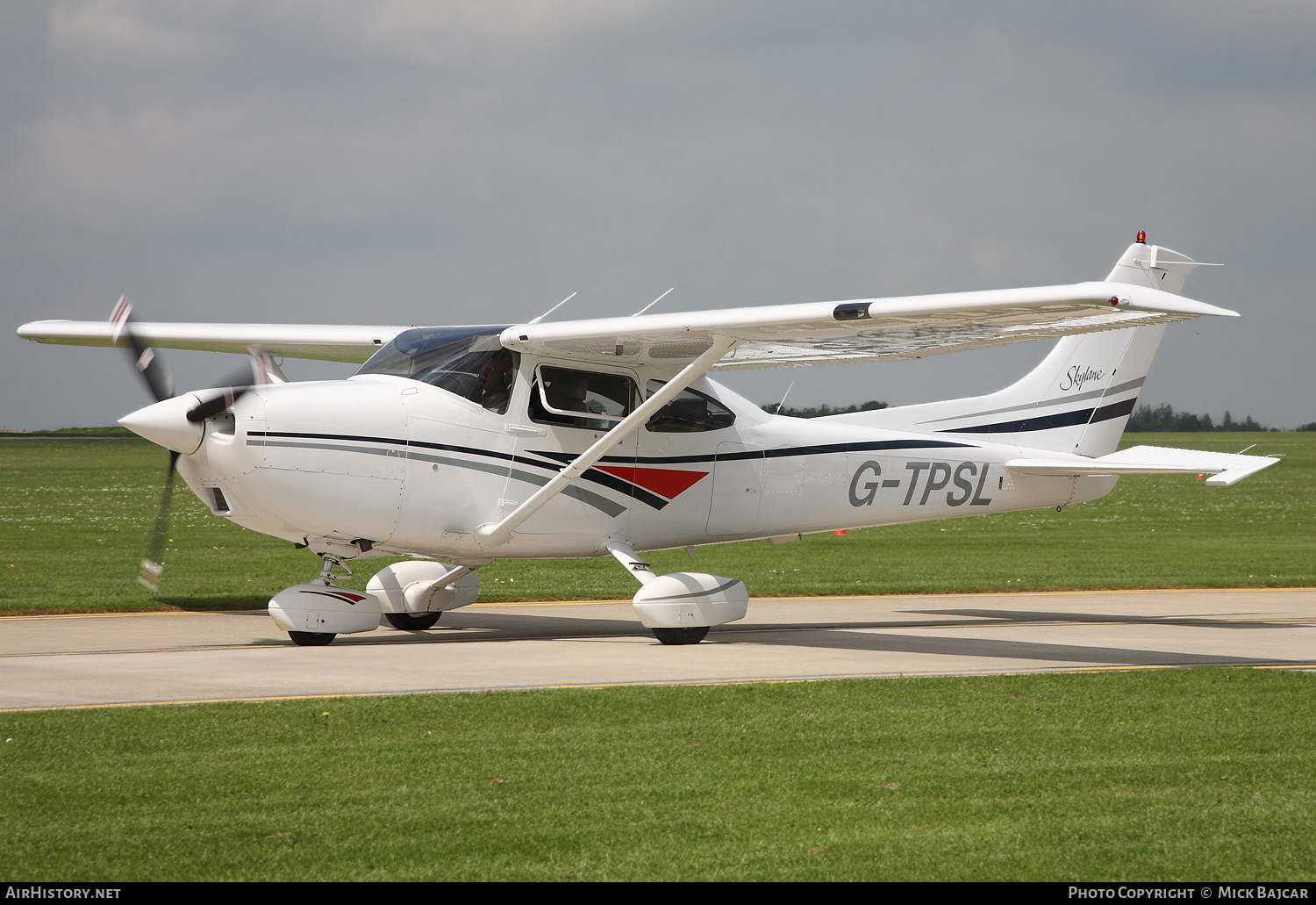 Aircraft Photo of G-TPSL | Cessna 182S Skylane | AirHistory.net #339332
