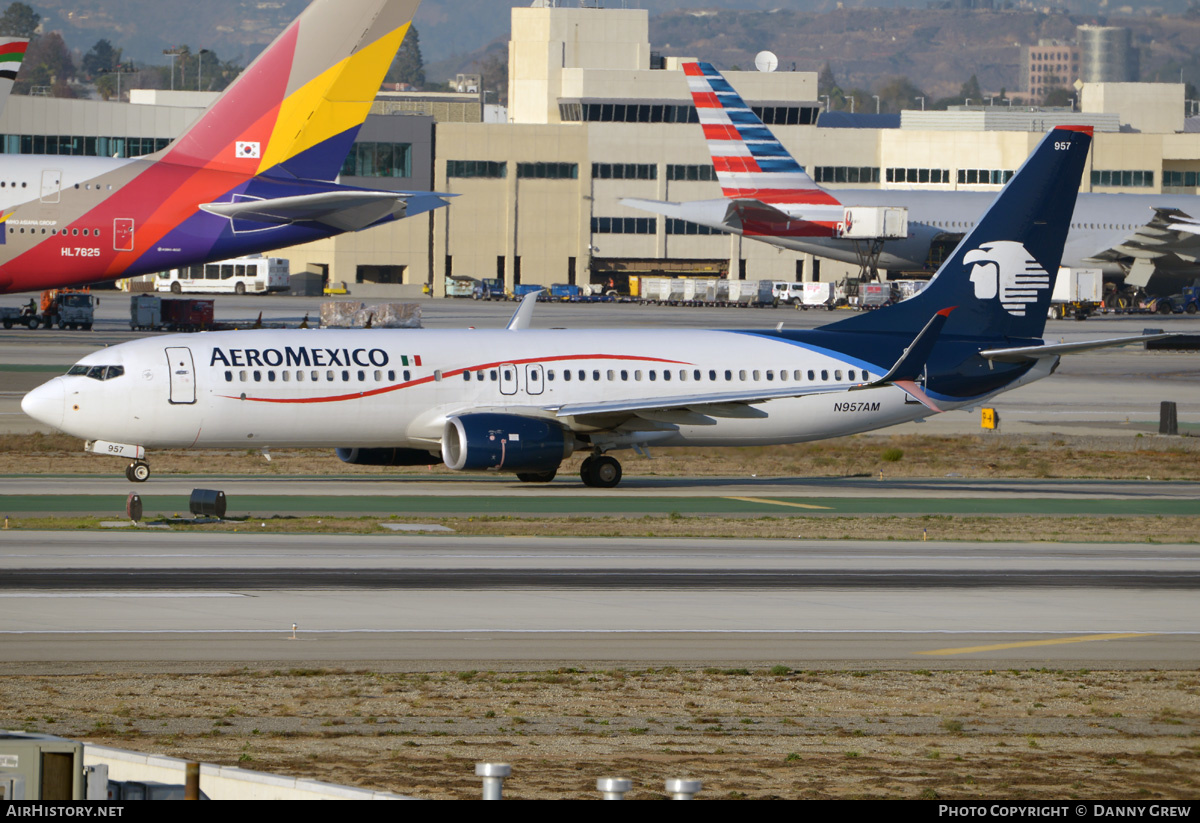 Aircraft Photo of N957AM | Boeing 737-852 | AeroMéxico | AirHistory.net #339394