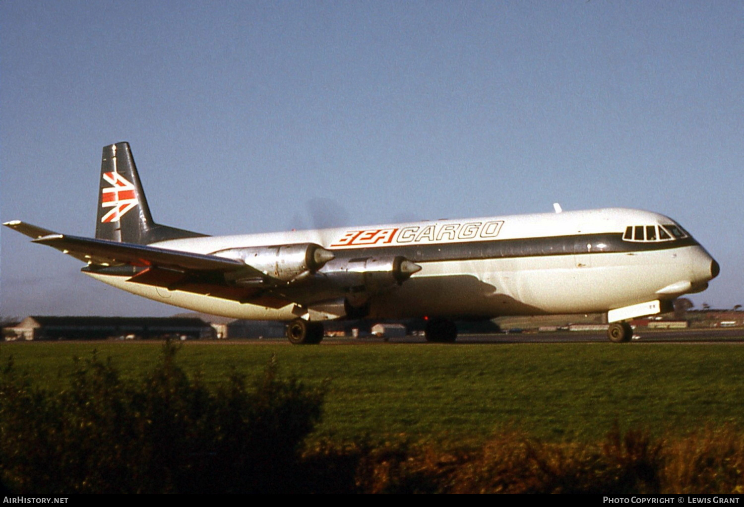 Aircraft Photo of G-APEK | Vickers 953C Merchantman | BEA Cargo - British European Airways | AirHistory.net #339431