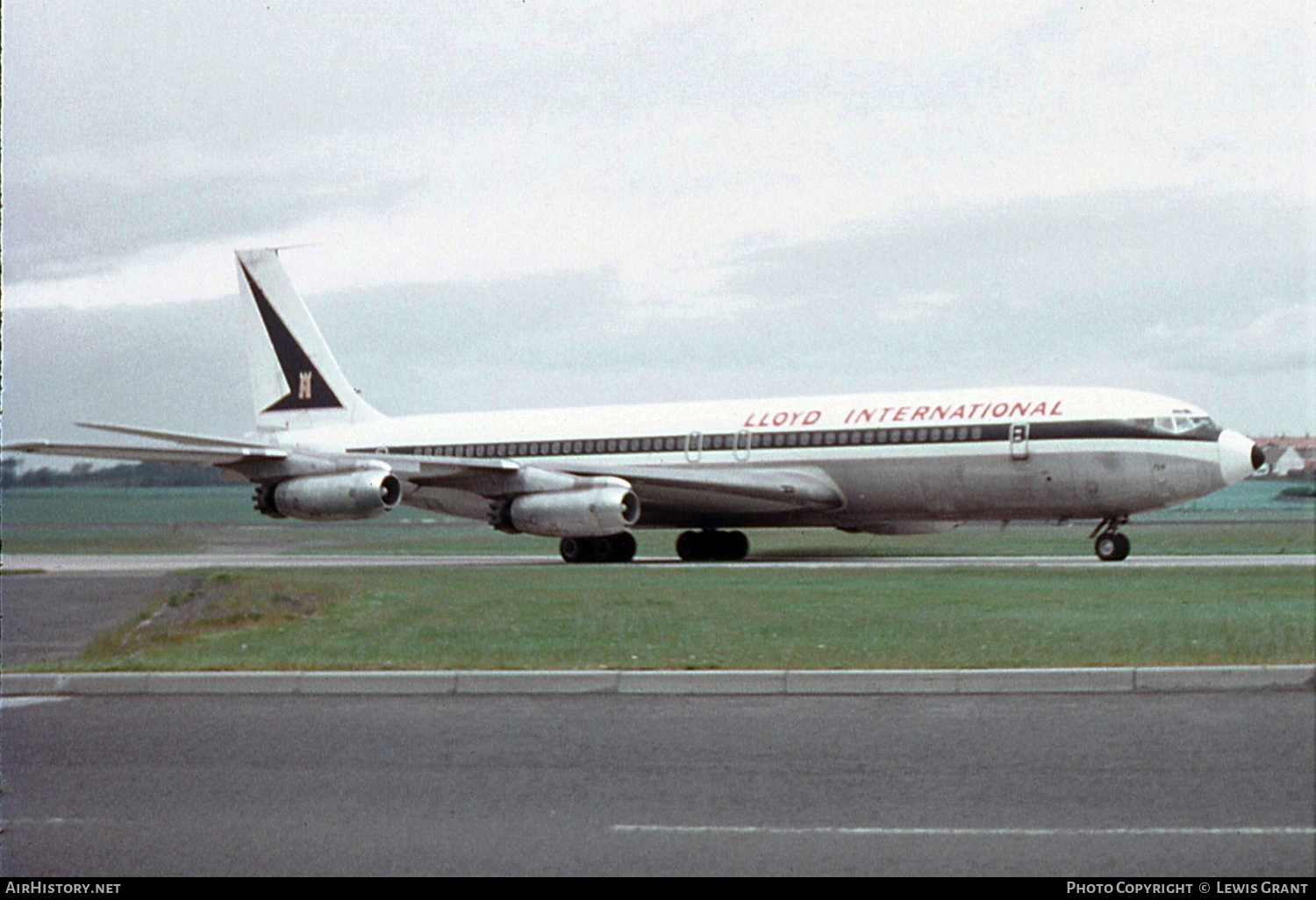Aircraft Photo of G-AYAG | Boeing 707-321 | Lloyd International Airways | AirHistory.net #339451