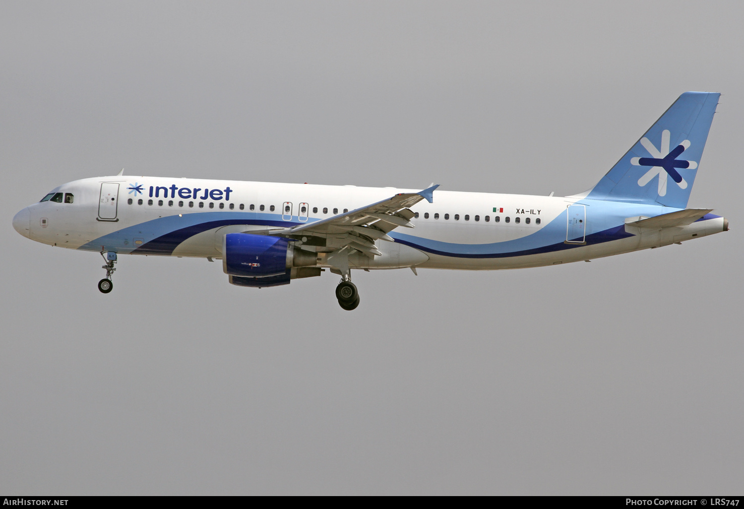 Aircraft Photo of XA-ILY | Airbus A320-214 | Interjet | AirHistory.net #339511