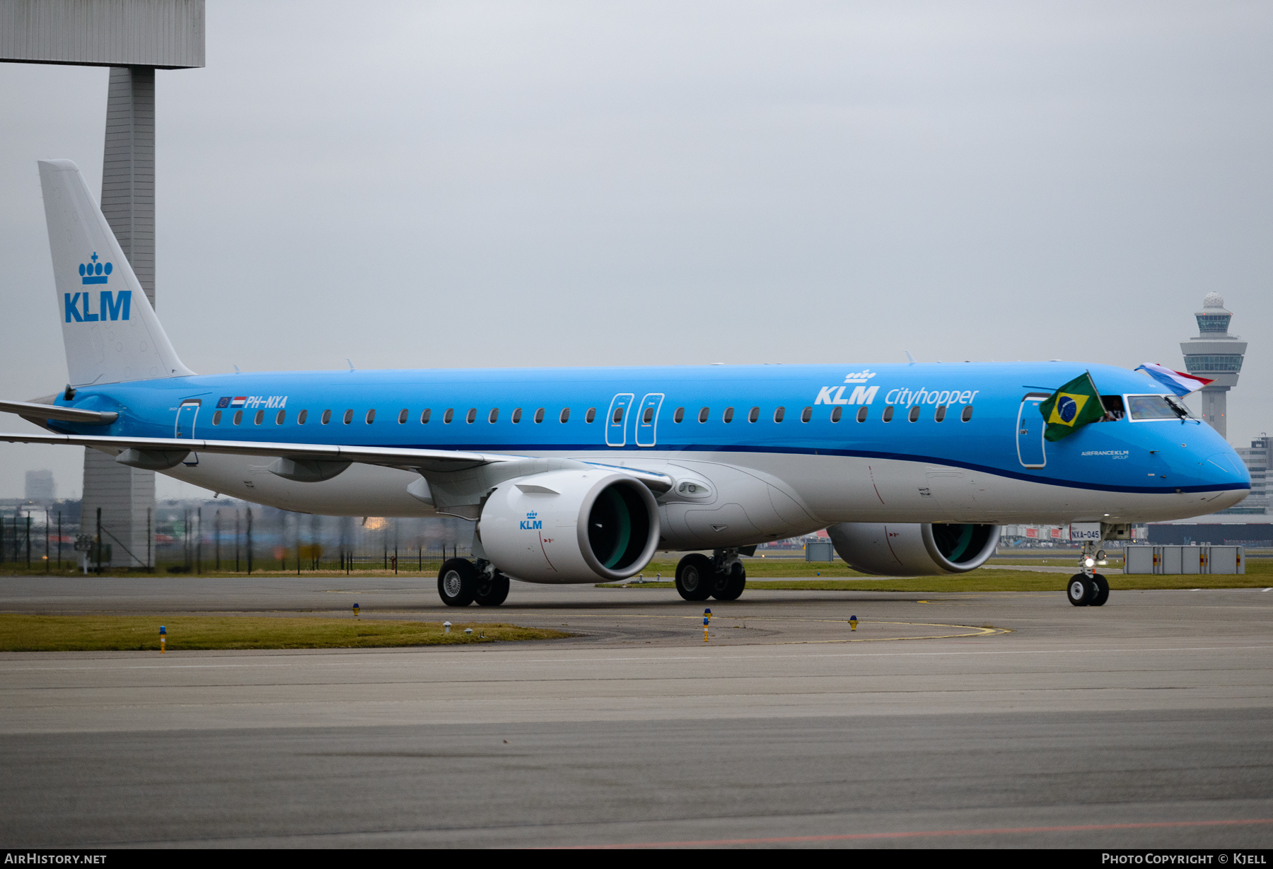 Aircraft Photo of PH-NXA | Embraer 195-E2 (ERJ-190-400) | KLM Cityhopper | AirHistory.net #339542
