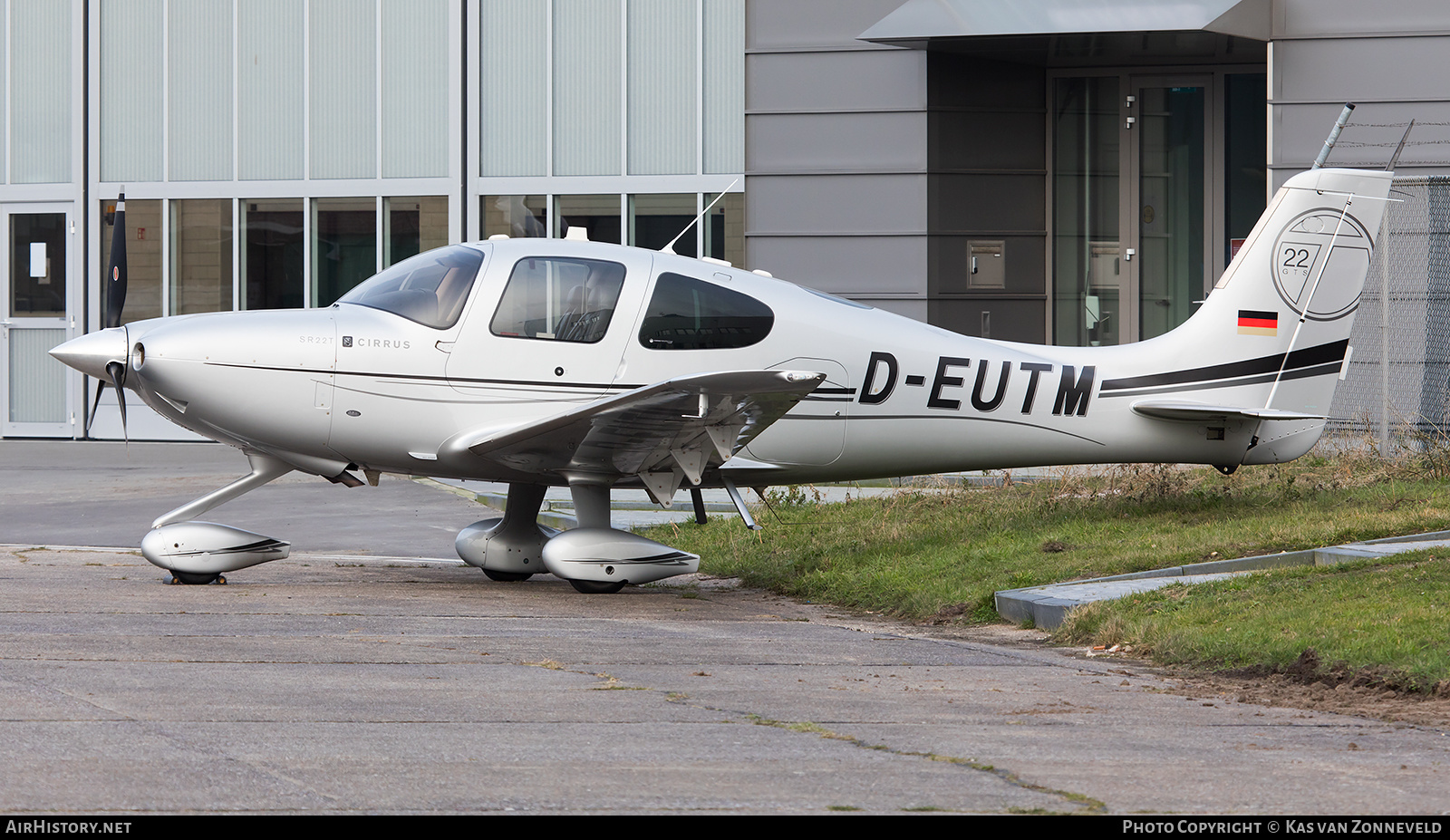 Aircraft Photo of D-EUTM | Cirrus SR-22T G3-GTS | AirHistory.net #339704