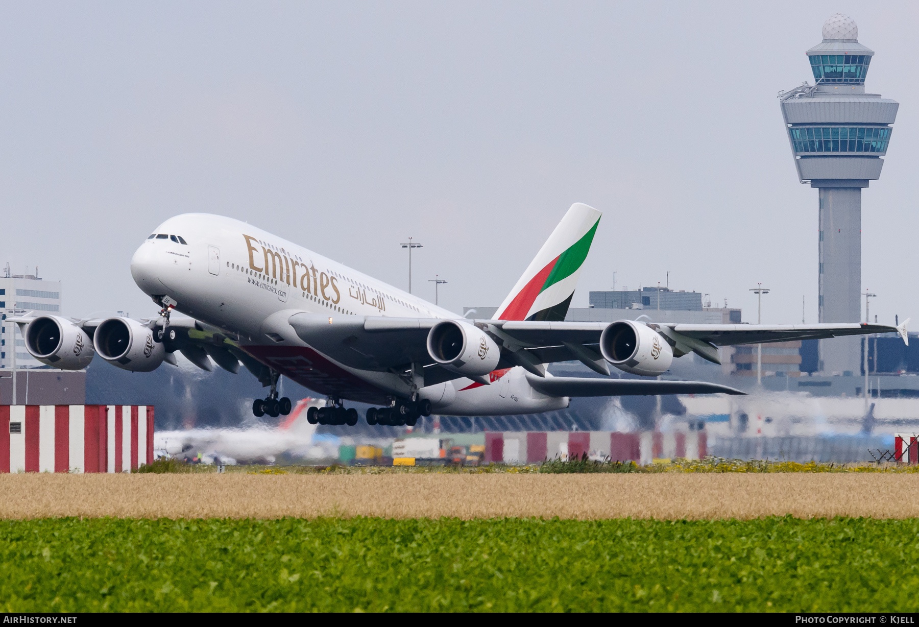 Aircraft Photo of A6-EDG | Airbus A380-861 | Emirates | AirHistory.net #339717