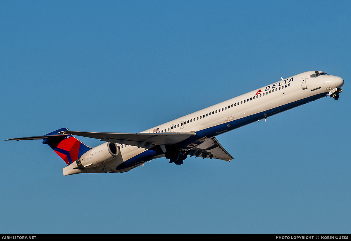 Aircraft Photo of N922DX | McDonnell Douglas MD-90-30 | Delta Air Lines | AirHistory.net #339764