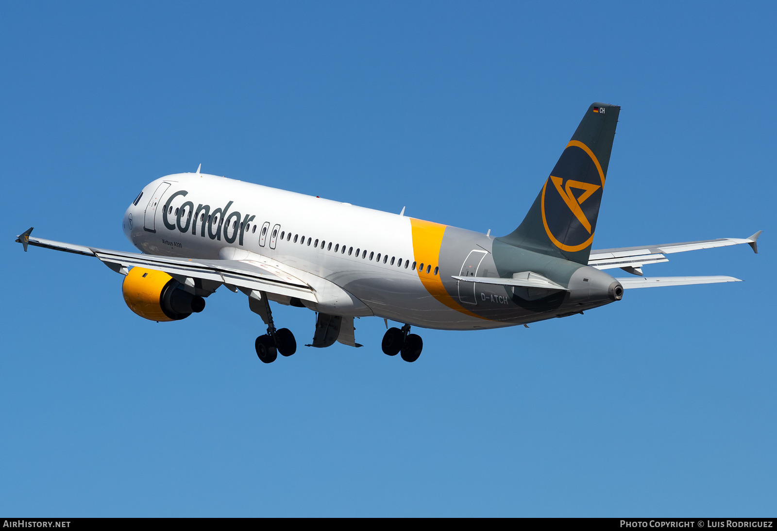 Aircraft Photo of D-ATCH | Airbus A320-212 | Condor Flugdienst | AirHistory.net #339807