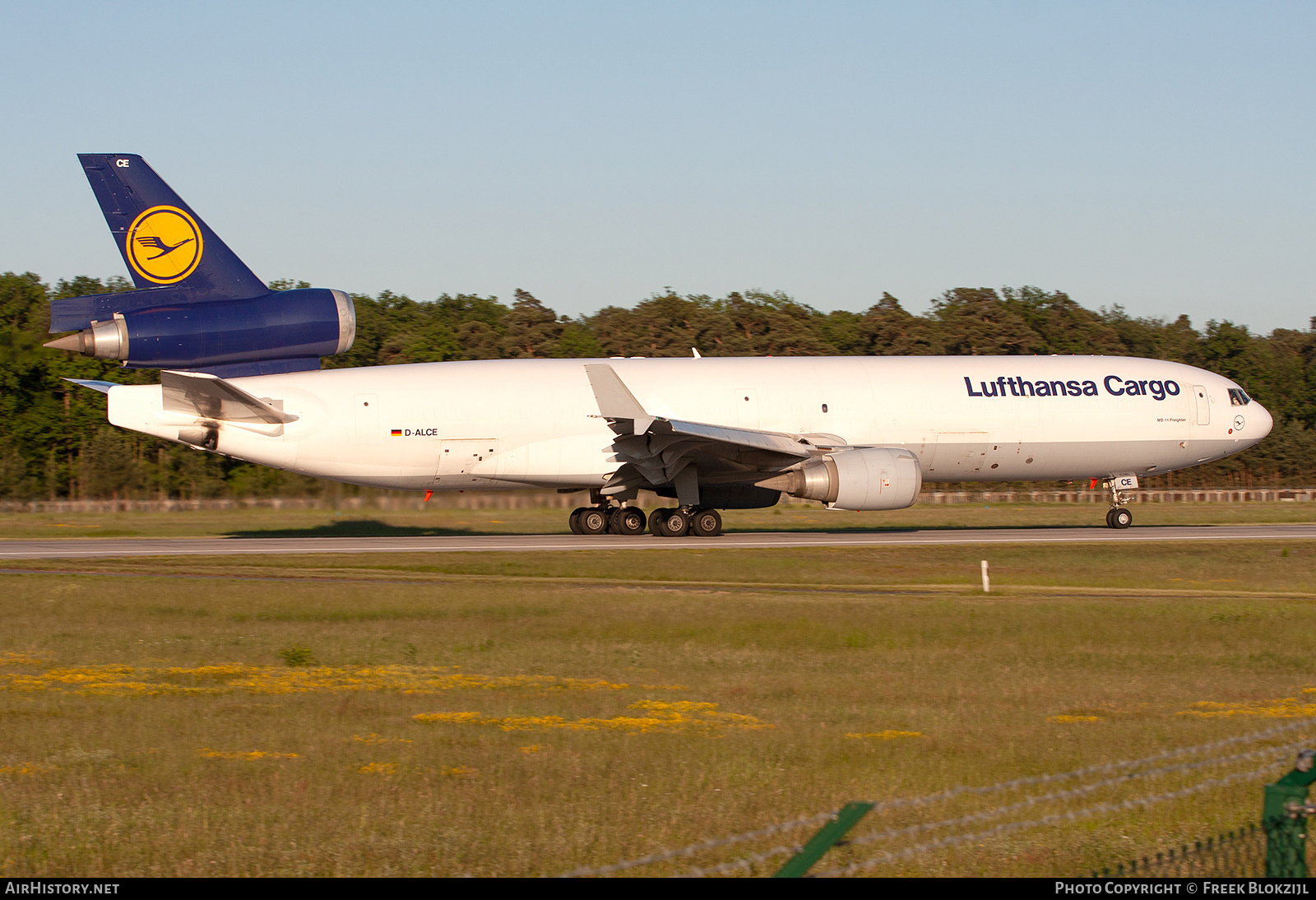 Aircraft Photo of D-ALCE | McDonnell Douglas MD-11F | Lufthansa Cargo | AirHistory.net #339969